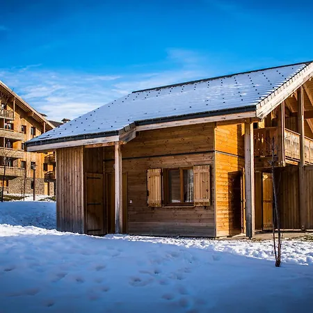 Duplex 4 Pieces, 8 Pers., Piscine Chauffee, Proche Pistes, Equipements Complets - Fr-1-504-428 Chalet *